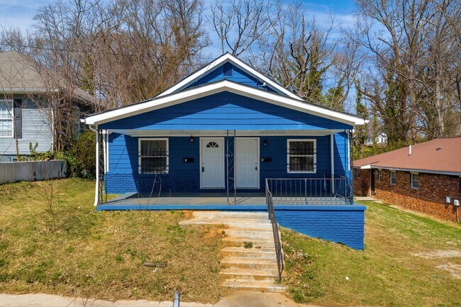 Building Photo - Charming 2BR Duplex in Atlanta