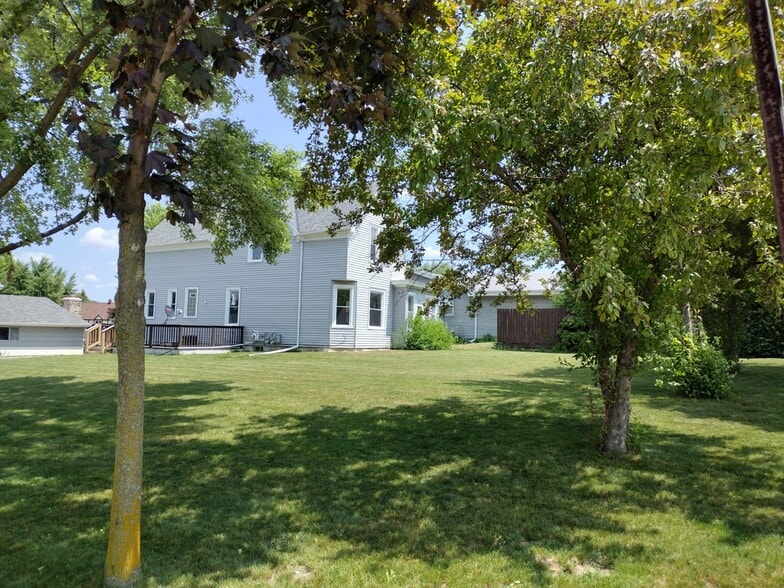 Building Photo - 8240 W Cold Spring Rd