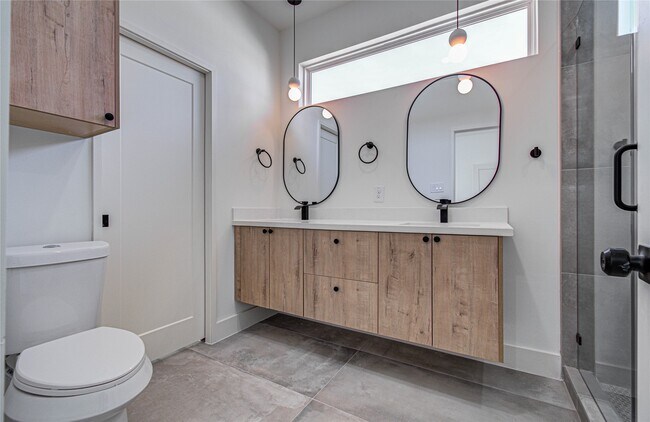 Building Photo - 1508 McKee St