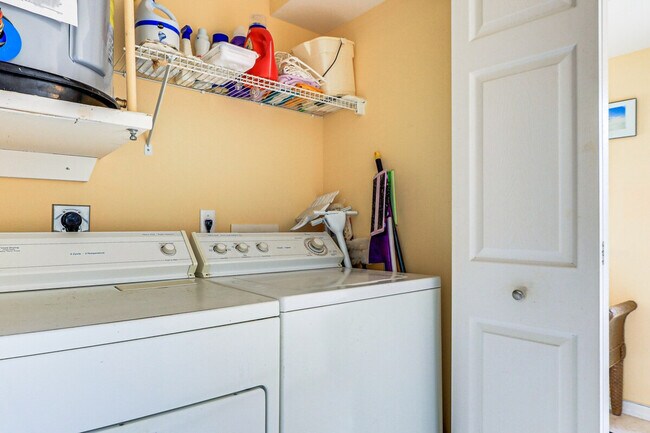 Building Photo - 6610 Gasparilla Pines Blvd