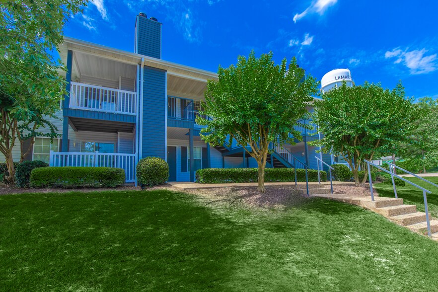 The Henry of Hattiesburg 200 Foxgate Ave Hattiesburg MS 39402