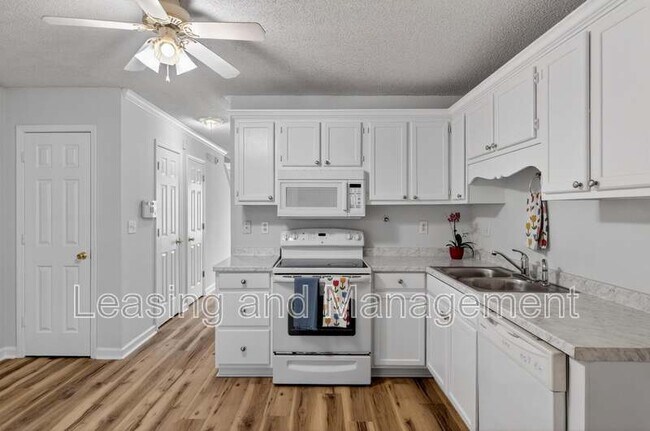 Building Photo - 6248 Lucille Dr