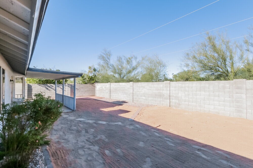 Building Photo - 6236 Colby St