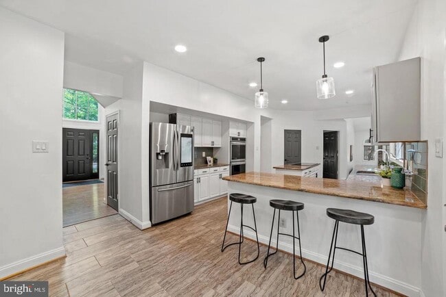 Building Photo - 5309 Tractor Ln