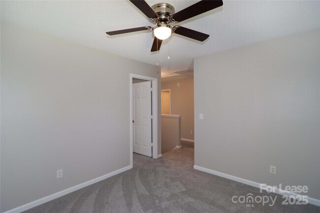 Building Photo - 915 Harbour View Cove NE