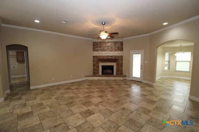 Building Photo - 1128 Pheasant Cir