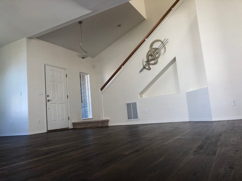 Building Photo - 22203 SW Bushong Ter