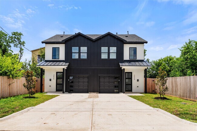 Building Photo - 3620 Mt Pleasant St