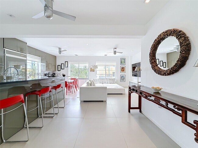 Building Photo - 1460 Ocean 404