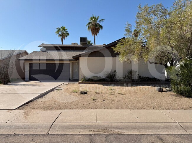 Building Photo - 1623 E Palmcroft Dr