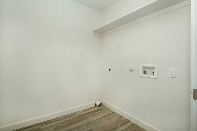 Building Photo - 3057 Dothan Ln