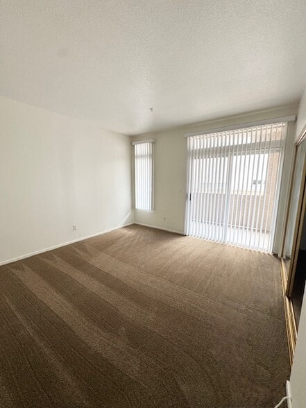 Primary Bedroom - 4581 Warner Ave