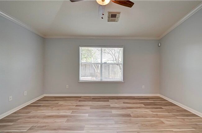 Building Photo - 26435 Marble Falls Bend