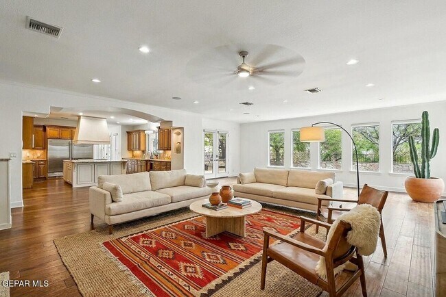 Building Photo - 6528 Calle Placido Dr
