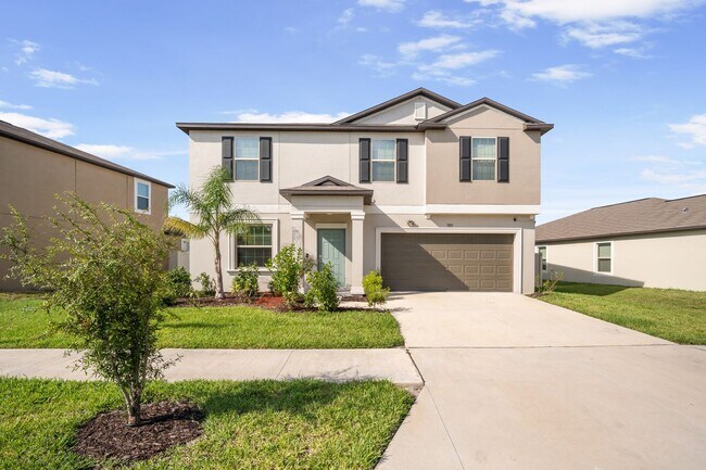 Primary Photo - Newer Construction Rental with Open Layout...