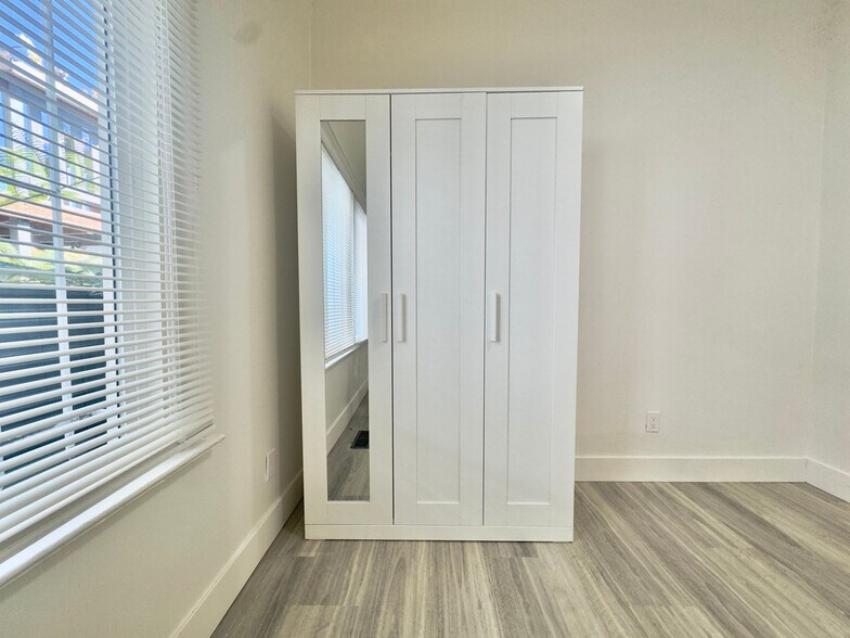 Building Photo - 3218 West St