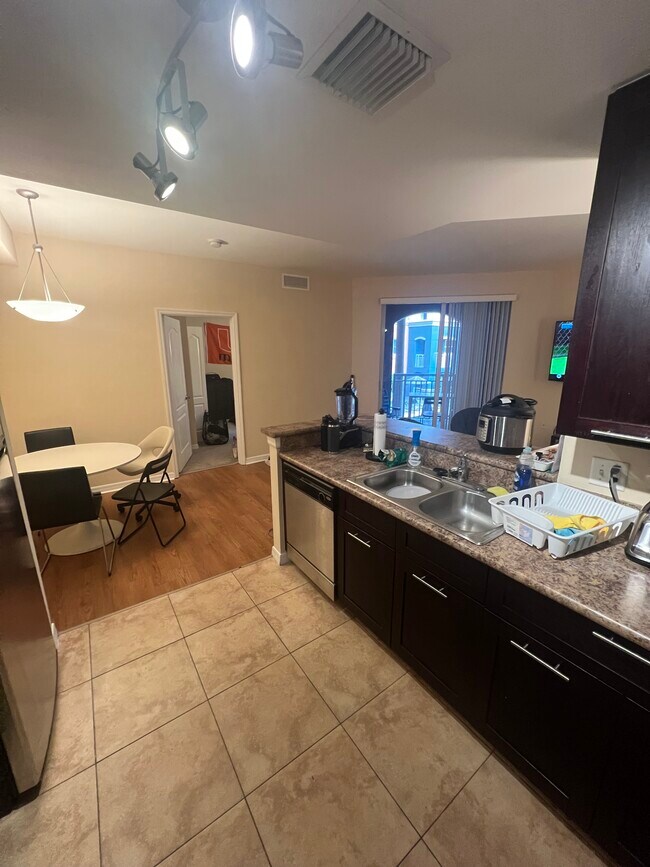 Building Photo - 6630 SW 57th Ave