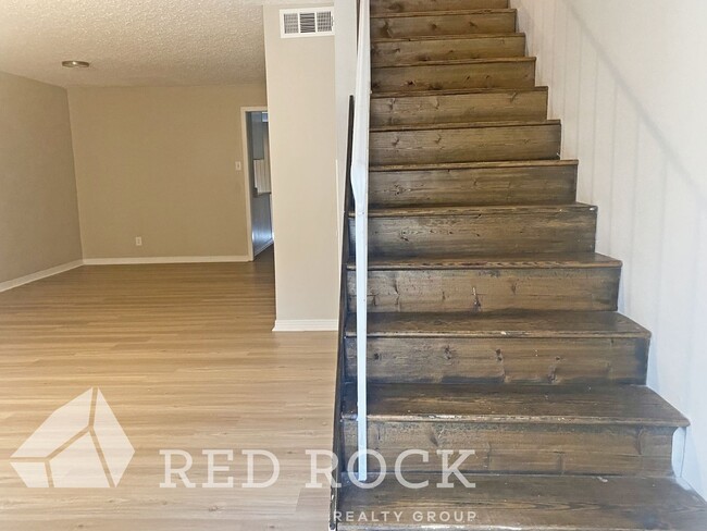 Building Photo - Canterbury Townhouses- Columbus, MS