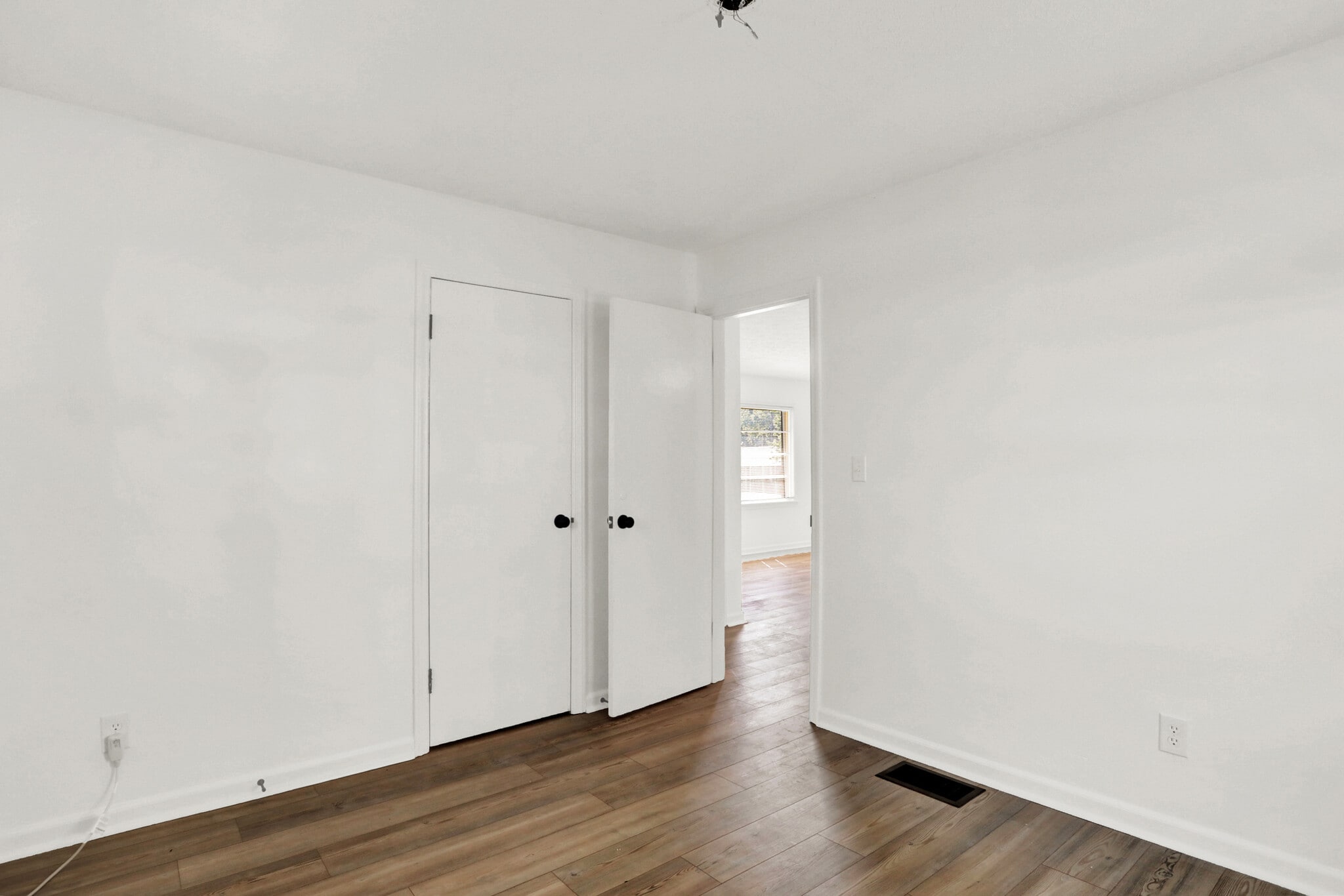 Bedroom - 898 Glendale Dr