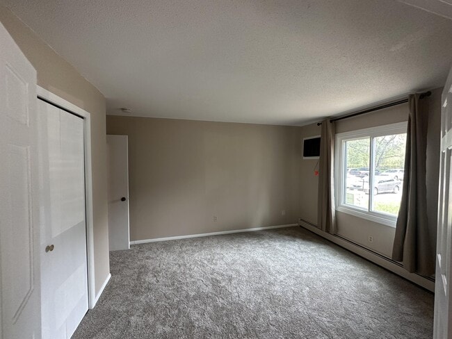Building Photo - 4207 Lakeside Ave N