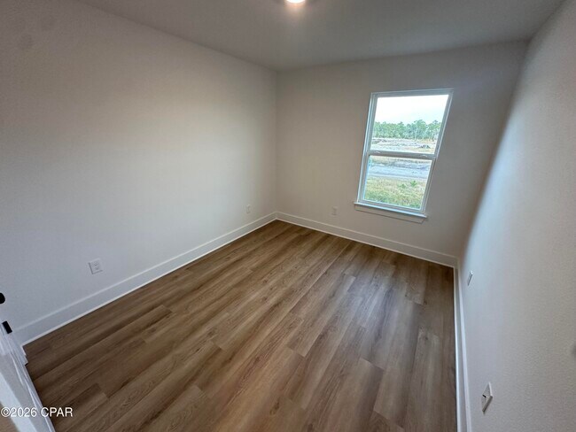 Building Photo - 274 Phillips Blf Ave