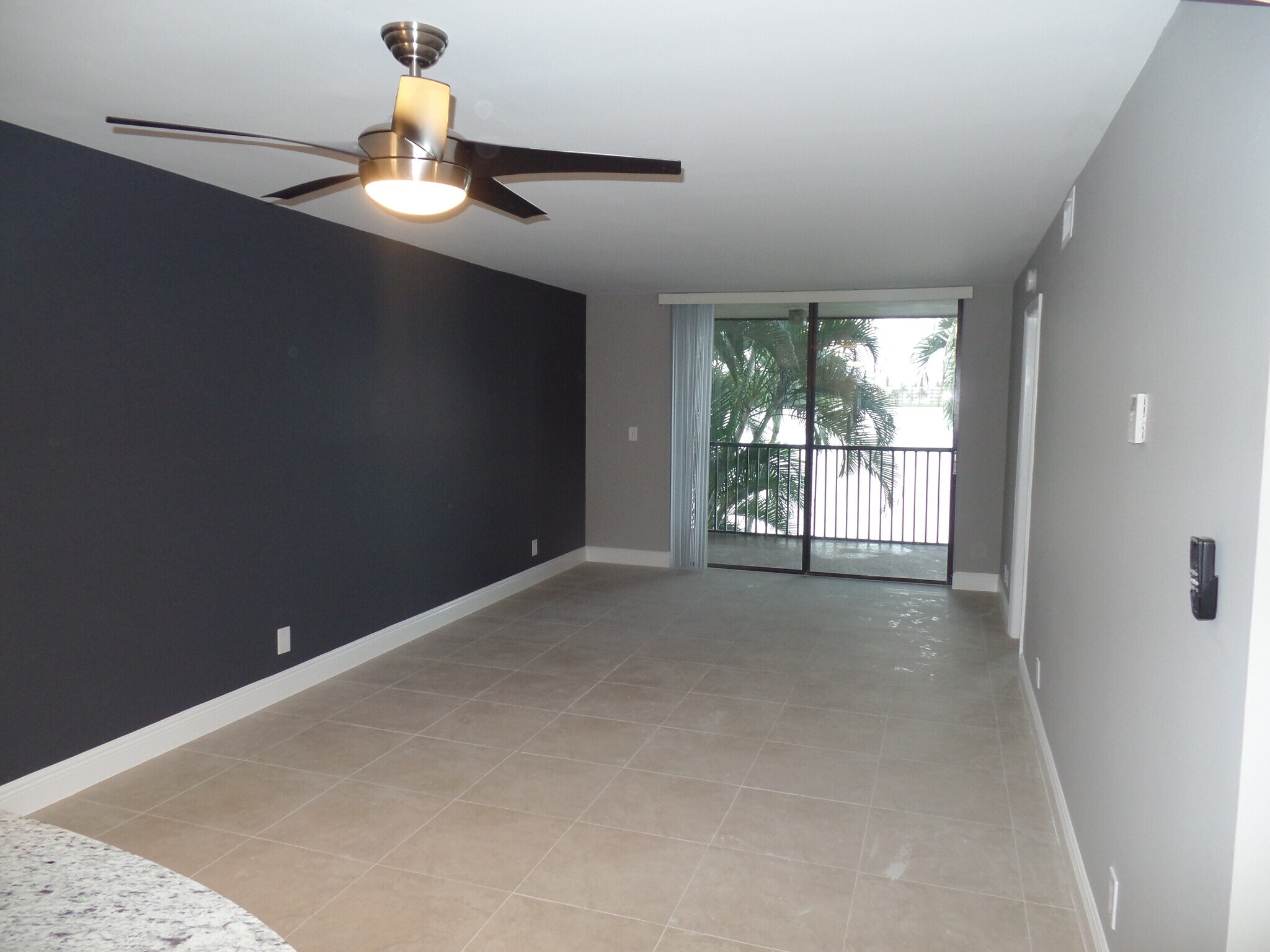 Building Photo - 118 Lake Emerald Dr