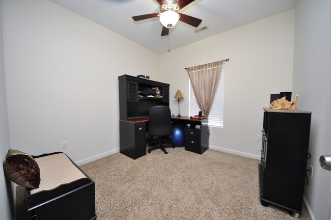 Building Photo - 445 Woolf Rd