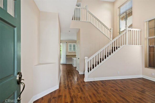 Building Photo - 9 Acorn Ridge