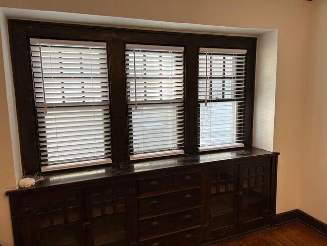 Building Photo - 5107 N College Ave