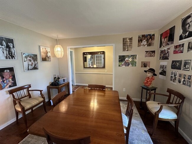 Building Photo - 15806 Torry Pines Rd