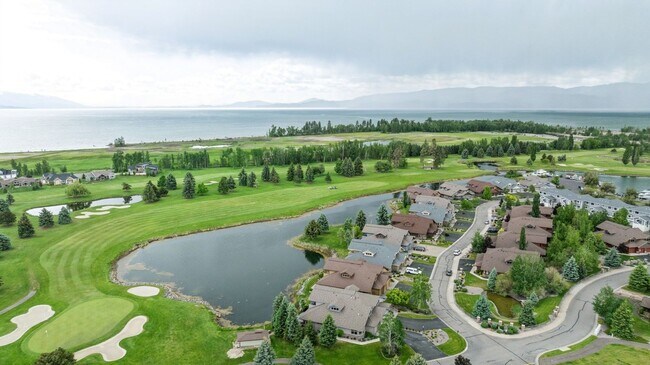 Building Photo - Wonderful Townhome On Eagle Bend Golf Course!