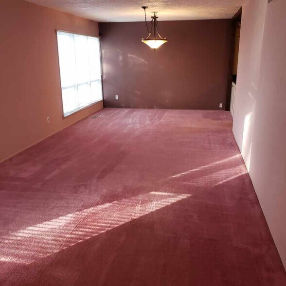 Building Photo - 7302 Boellner Dr