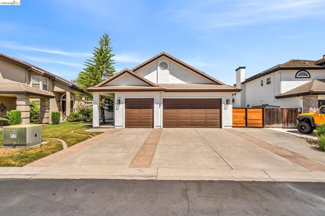 Building Photo - 2317 Wayfarer Dr