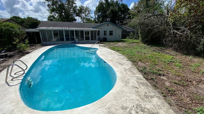 Building Photo - 5624 Pinerock Rd