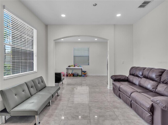 Building Photo - 5063 Ivory Stone Dr