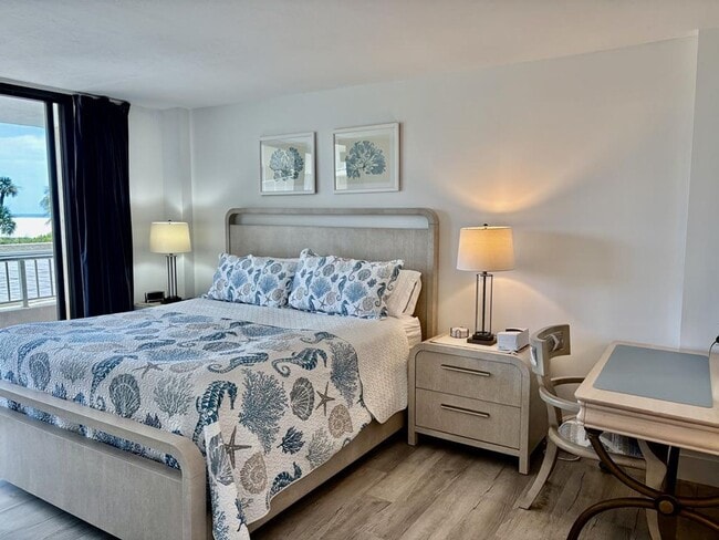 Building Photo - 380 Seaview Ct