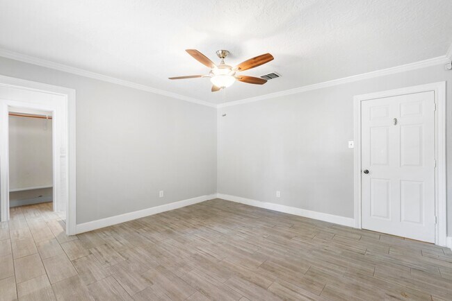 Building Photo - 3010 Westerland Dr