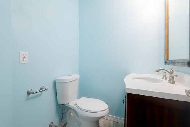 Building Photo - 1409 US-98