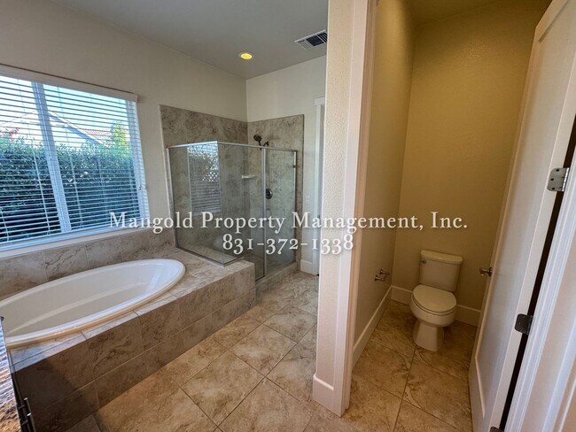 Building Photo - Stunning 3 Bed 2 Bath Home in East Garriso...