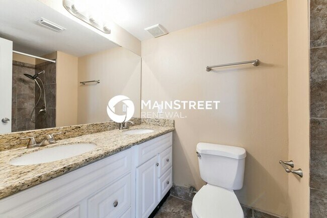 Building Photo - 3 Bedroom Pet-Friendly Home in Houston, TX with Main Street Renewal
