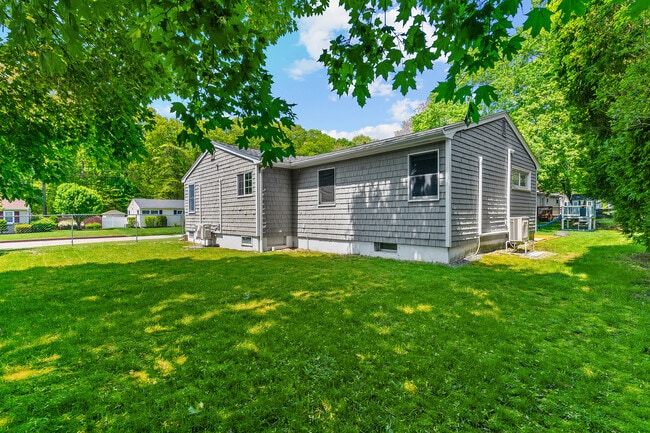 Building Photo - 110 New Britain Dr
