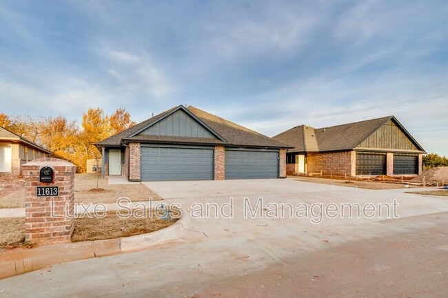 Building Photo - 11613 Mackenzie Wy