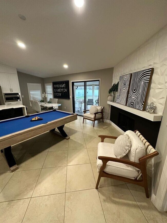 Building Photo - **FURNISHED**