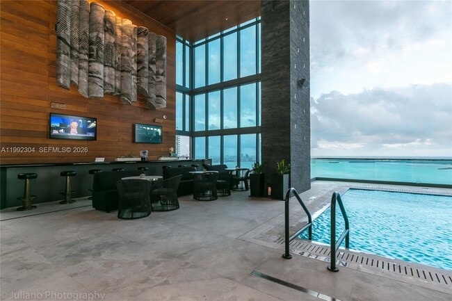 Building Photo - 1451 Brickell Ave