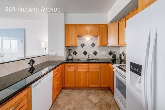 Building Photo - 969 Hilgard Ave