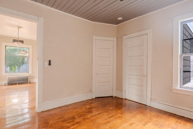 Building Photo - 1148 N 33rd St