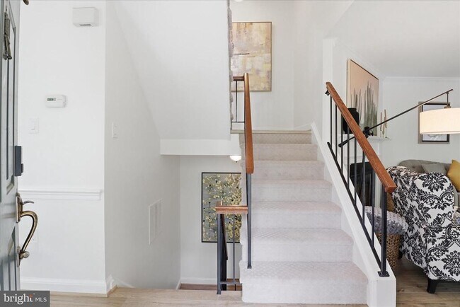 Building Photo - 12845 Mill Brook Ct
