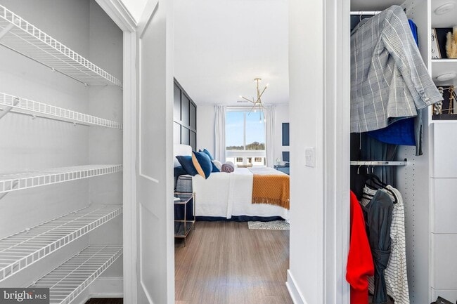 Building Photo - 145 Riverhaven Dr