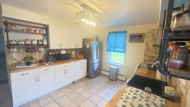 Building Photo - 931 S Filmore St