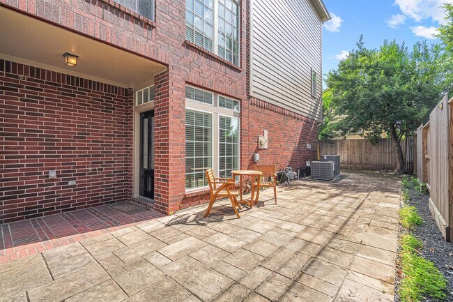 Building Photo - 4107 Woodhead St